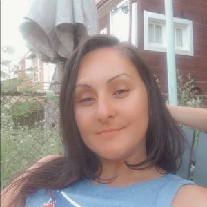 Meet your Posher, Lucy